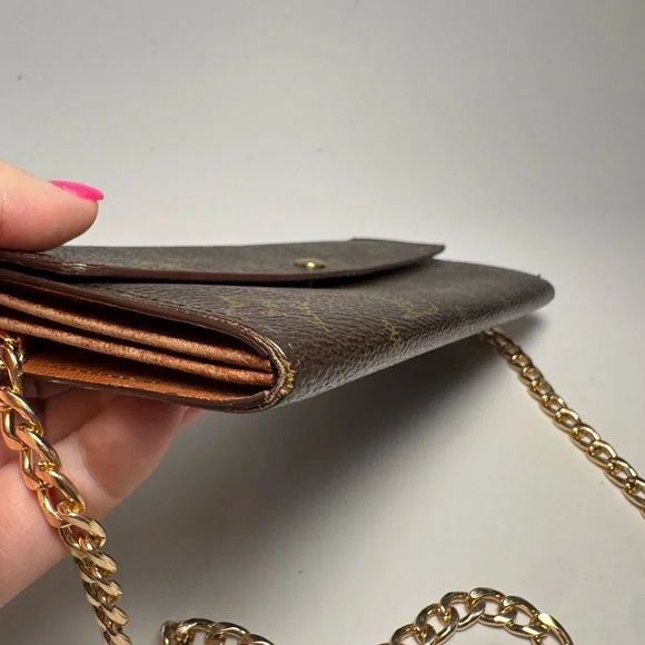 SOLD Louis Vuitton Sarah Monogram Wallet On Chain Vintage Luxury - Picture 13 of 13
